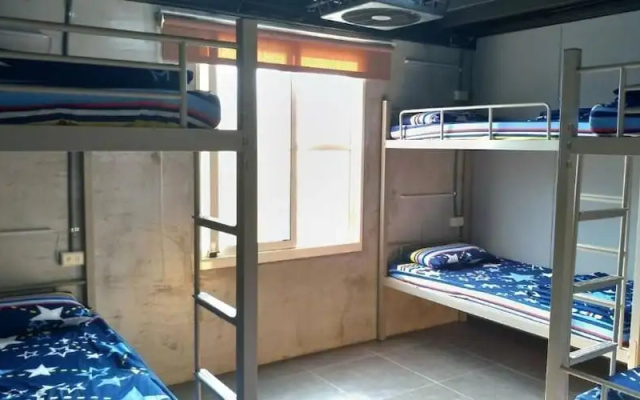 Ohlala Hostel