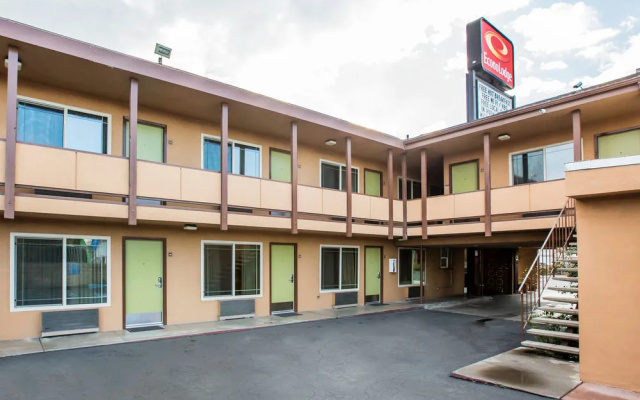 Econo Lodge Sequoia Area