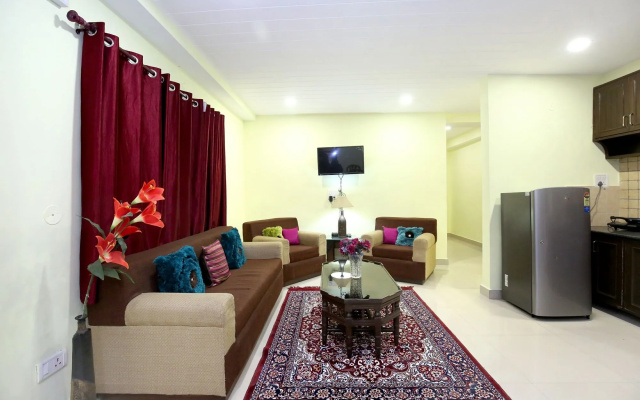 OYO 10407 Home Modern 3BHK Sanjauli Market