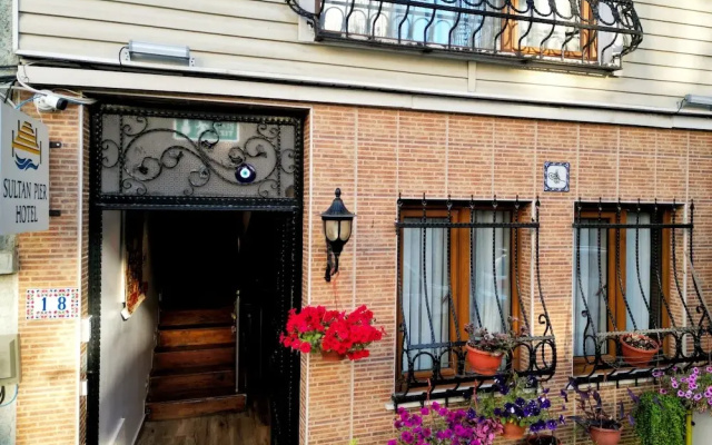 Sultan Pier Hotel