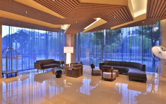 Orange Hotel (Suzhou Lvbao Plaza Shishan Conference Center)