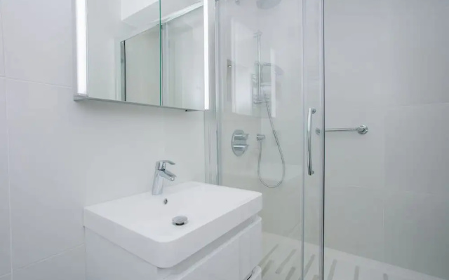 2 Bedroom Apartment in Central London