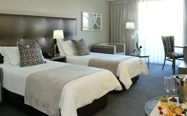 Lagoon Beach Hotel