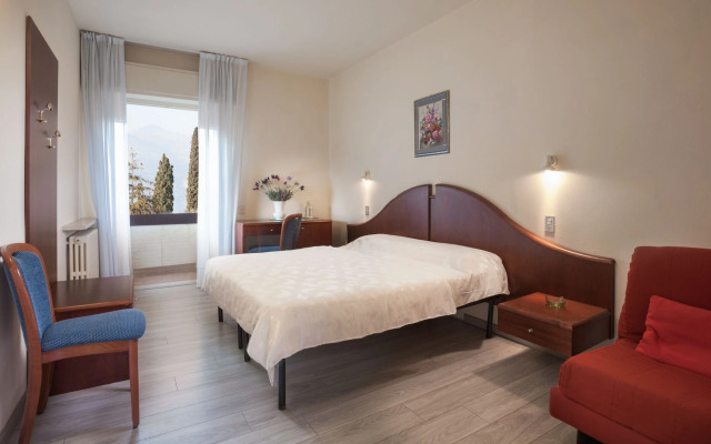 Villa Isabella Hotel & Residence