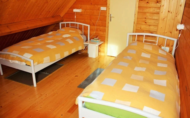 Lakeside Escape for 6 Guests
