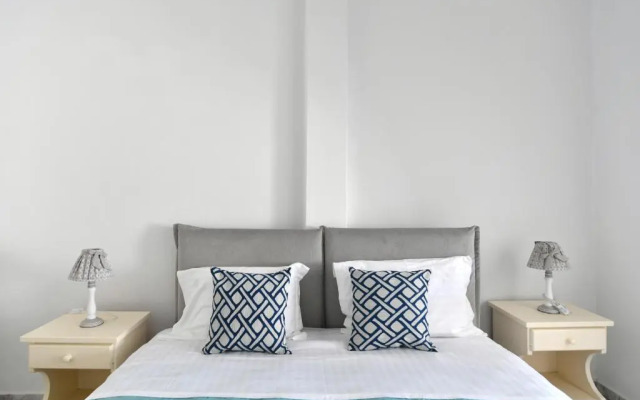 White Rooms Paros