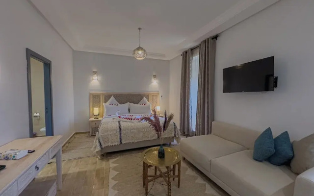 Riad Tonaroz Gold