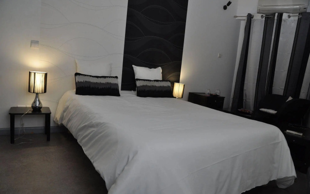Hotel M