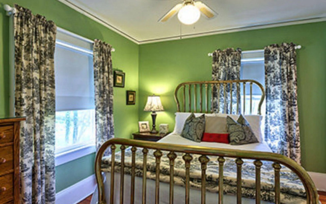 Cedar Crest Inn