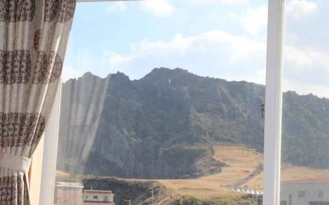 Ilchulbong Hotel