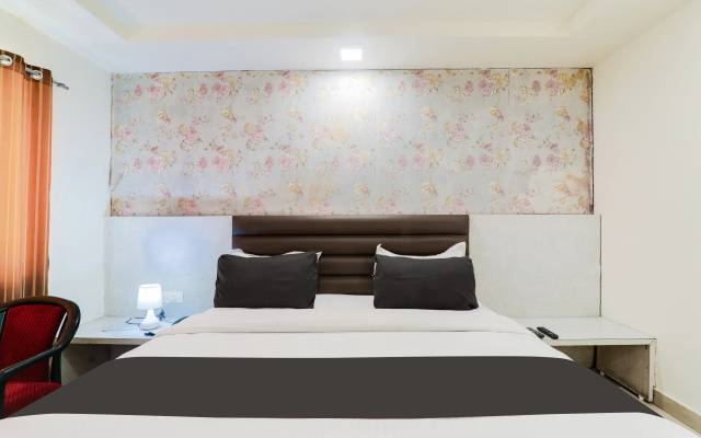 Capital O 46540 Imperial Hotel