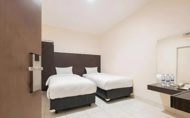 OYO 317 New Legend Hotel