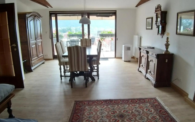 Atelier Apartment with Traunsee Lake view