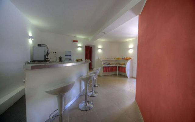 Roma Point Hotel
