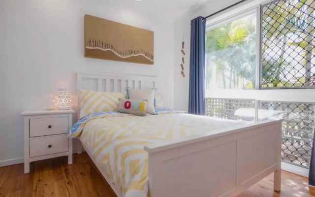 Hume Street 22, Golden Beach