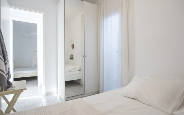 Cleopatra Seaside Homes Paros