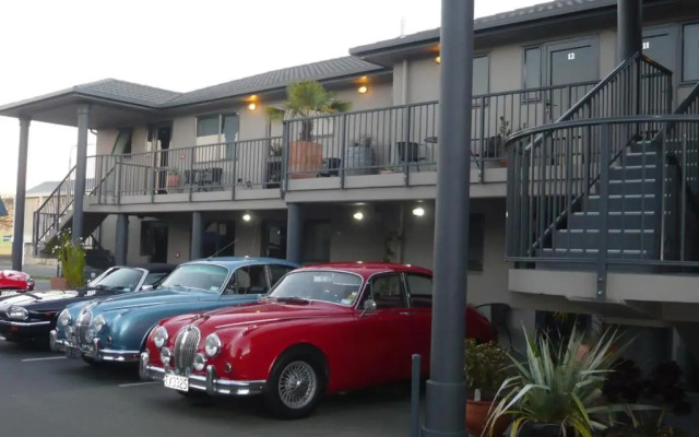 Blenheim Palms Motel