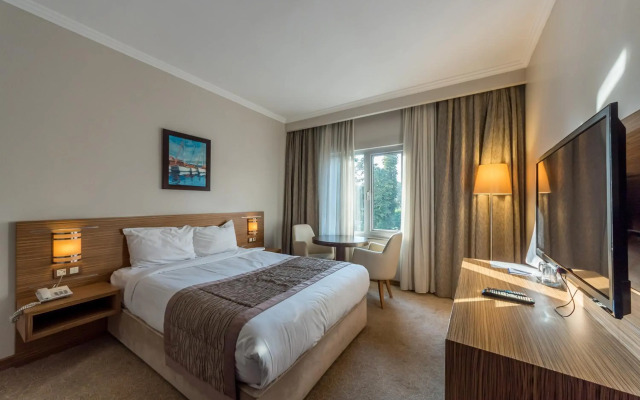Hotel Almina Park