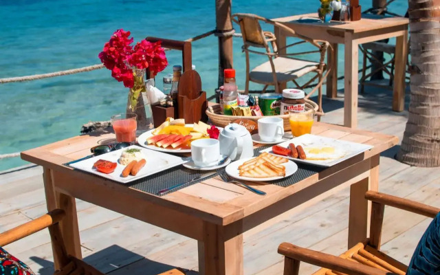 Twiga Beach Bungalows