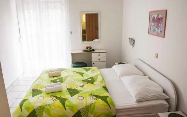 Apartments ErikaS - 100m from sea