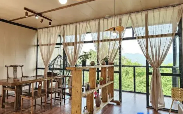 Lixiu Mountain Lodge