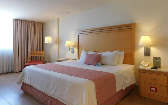 Hotel Palacio Azteca Tijuana, Trademark by Wyndham