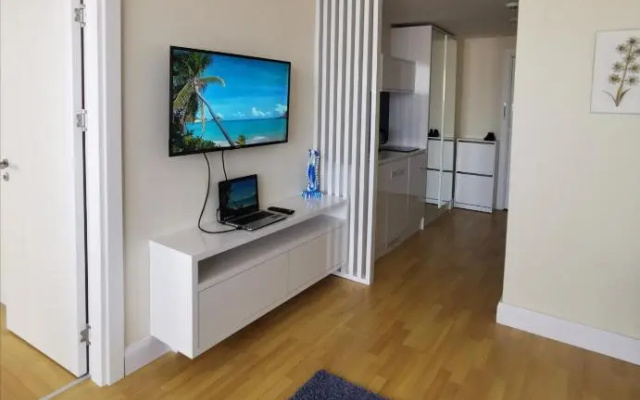 Sea View Apartment Orbi City