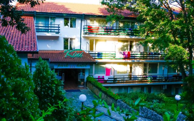 Kini Park Hotel All Inclusive вид на фасад