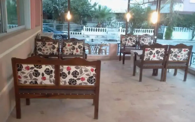 Grand Calypso Hotel