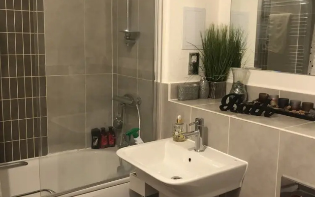 Immaculate 3-bed Apartment in Barking