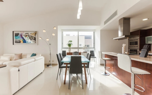 MareAzul Apartment 631 by Realty Group