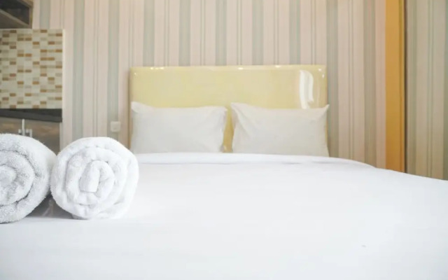 Cozy Stay Studio At Green Pramuka City Apartment