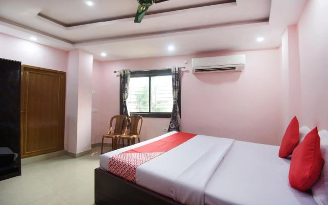 OYO Flagship 73925 Hotel Galaxy