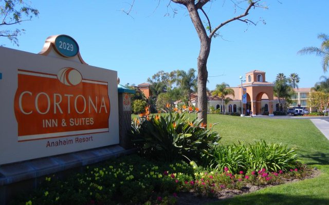 Cortona Inn & Suites Anaheim Resort 2