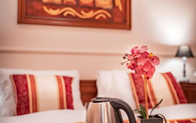 Hotel Capital