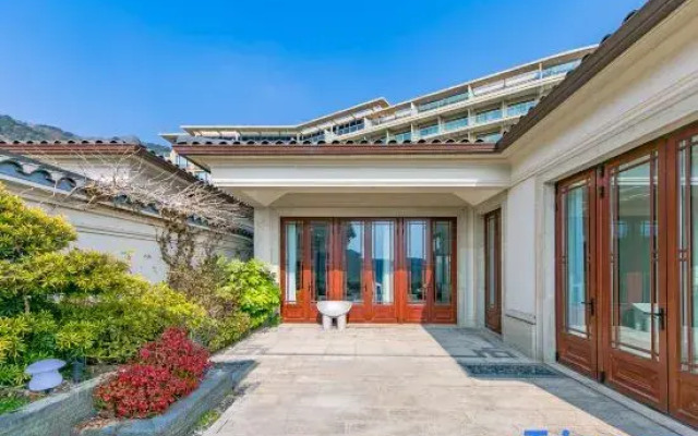 Zhoushan Zhujiajian Chanlu · Lanting Seaview Villa Hotel