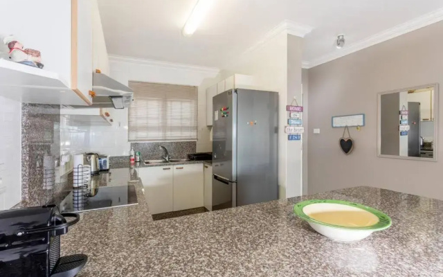 44 Long Island, Ballito