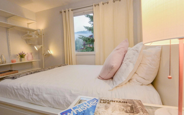 Newly Renovated Whistler Studio