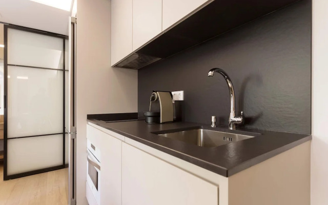 Stylish 1-bd Apart in Bernab u Concha Espina II