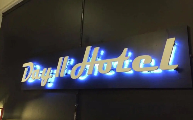 Day II Hotel
