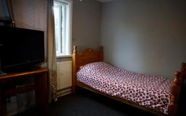 Adnans Hotel