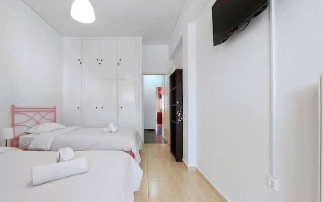 Cholargos a Spacious 2BR apartment
