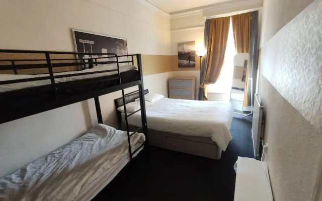 The George Backpackers
