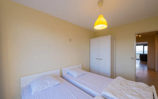Bright Apartment Near the Center