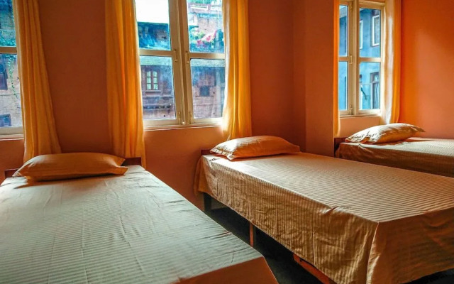Hotel Backpackers Inn