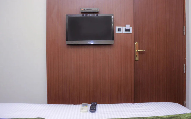 Flagship 479 By OYO Rooms