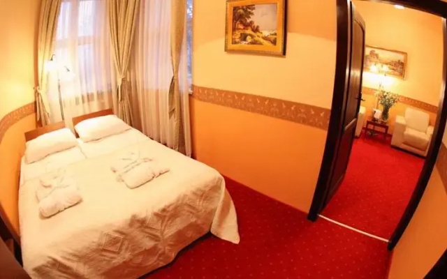 Pałacyk pod Lipami