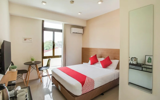 Oyo 403 Maplewave Hotel