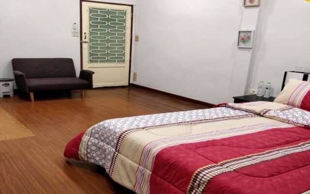 Отель R One 24 7 Hostel Таиланд, Бангкок - отзывы, цены и фото номеров - забронировать отель R One 24 7 Hostel онлайн