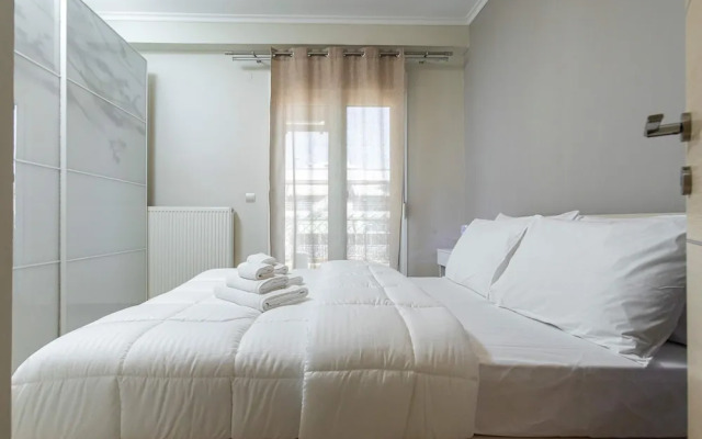 Faliro Escape - Spacious Stay in Thessaloniki